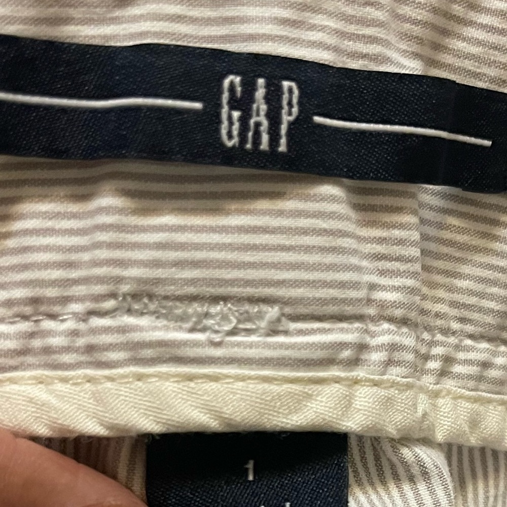🩵 GAP Blue White Striped Cuffed Shorts Juniors Size 1 - Picture 8 of 8